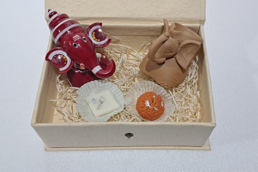 Ganesha & Diya Set - ECOBASKETINDIA