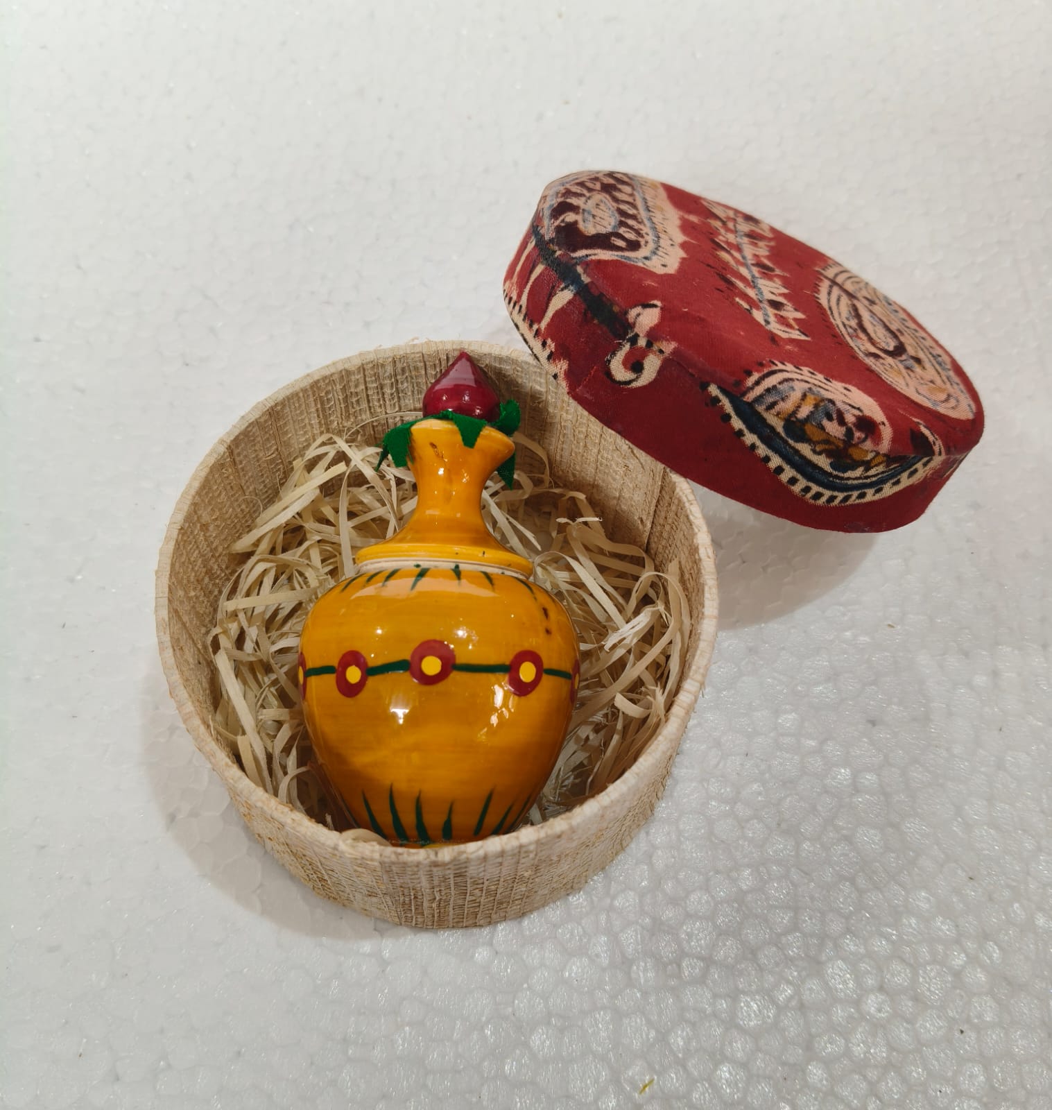 GIFT HAMPER