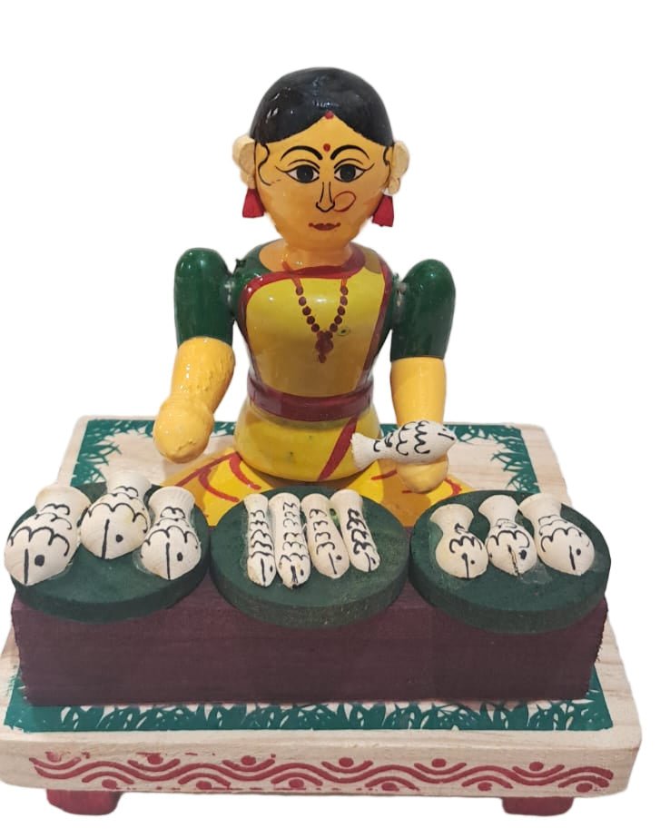 Fish seller women ( 5 inch) - ECOBASKETINDIA