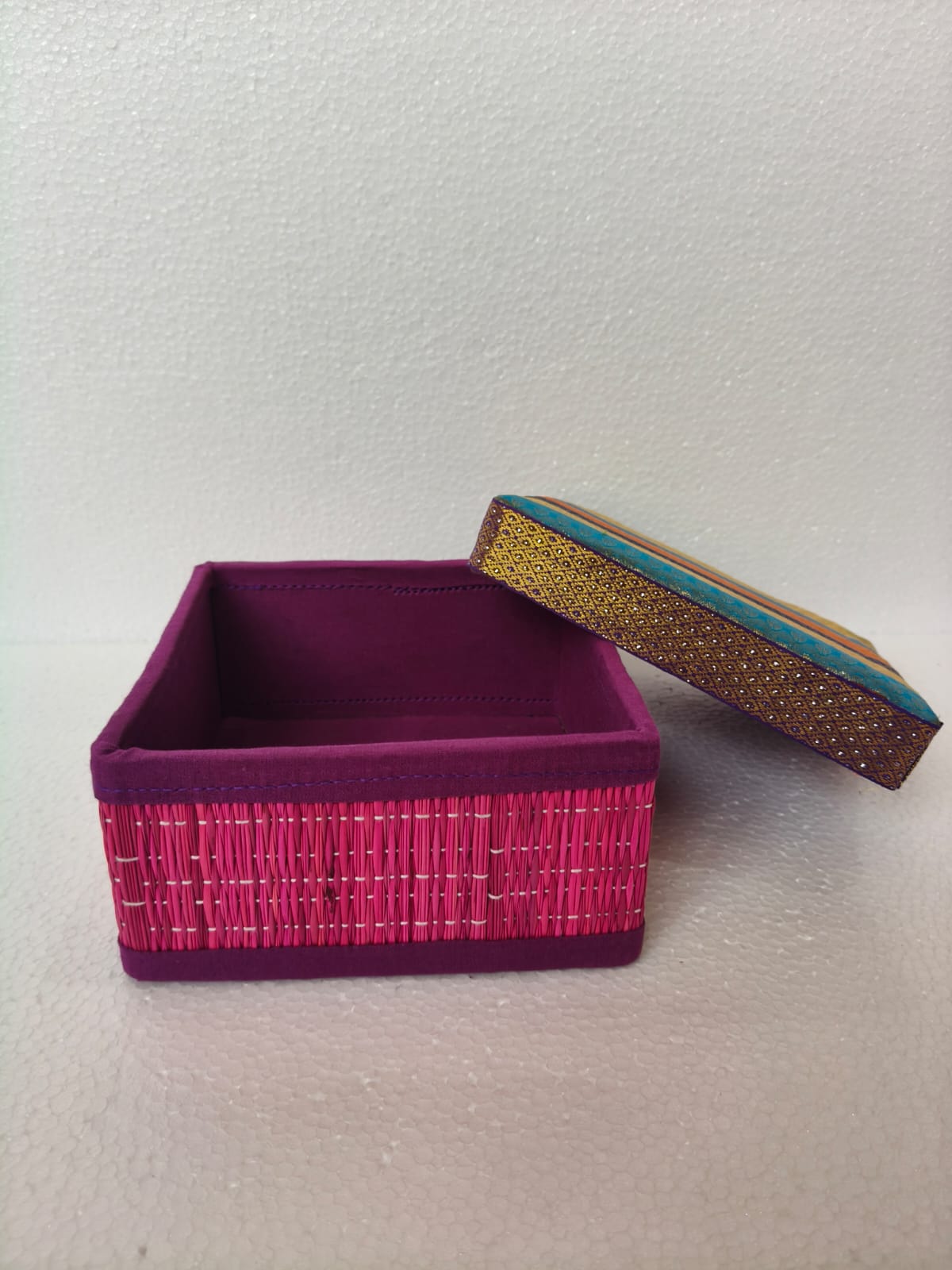 Korai Grass Square Gift Box - ECOBASKETINDIA